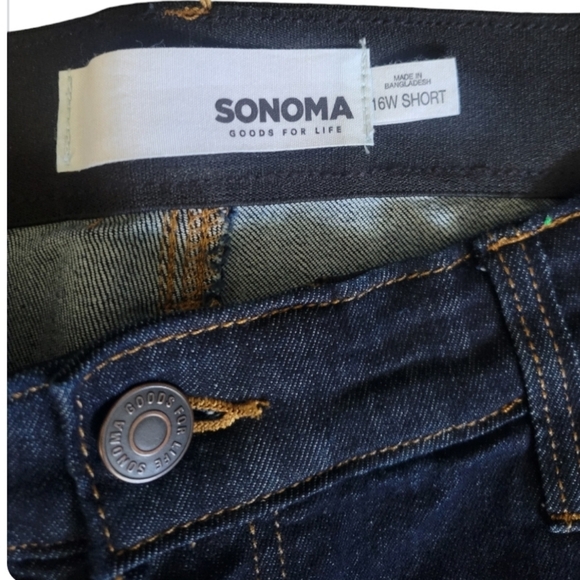 Sonoma Dark Wash Boot Cut Jeans Size 16W Short Preowned - Picture 3 of 5